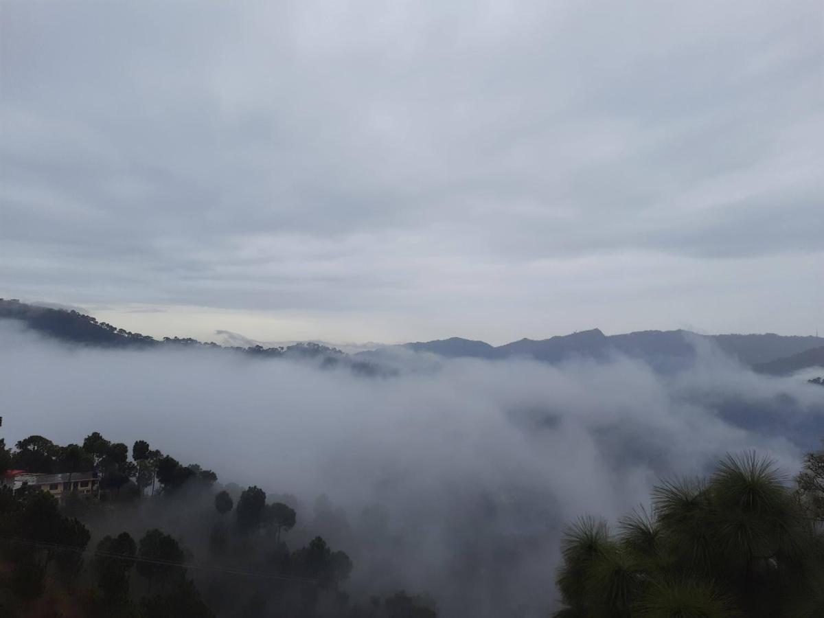Hotel Le Halcyon , Kasauli โซลัน ภายนอก รูปภาพ